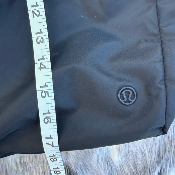 Lululemon athletica Hot Mesh  Tote Black - Picture 5 of 8
